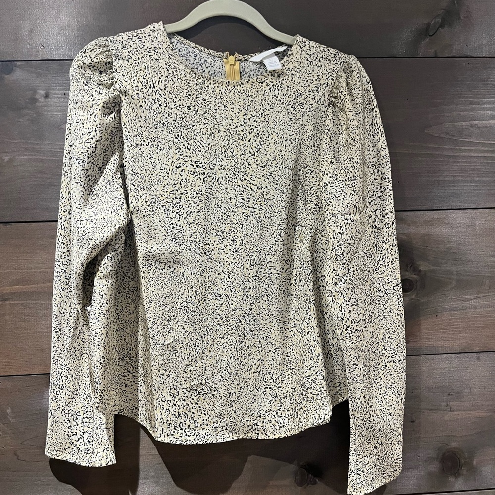 H&M animal print blouse  size 8, small scale print, yellow, black cream.